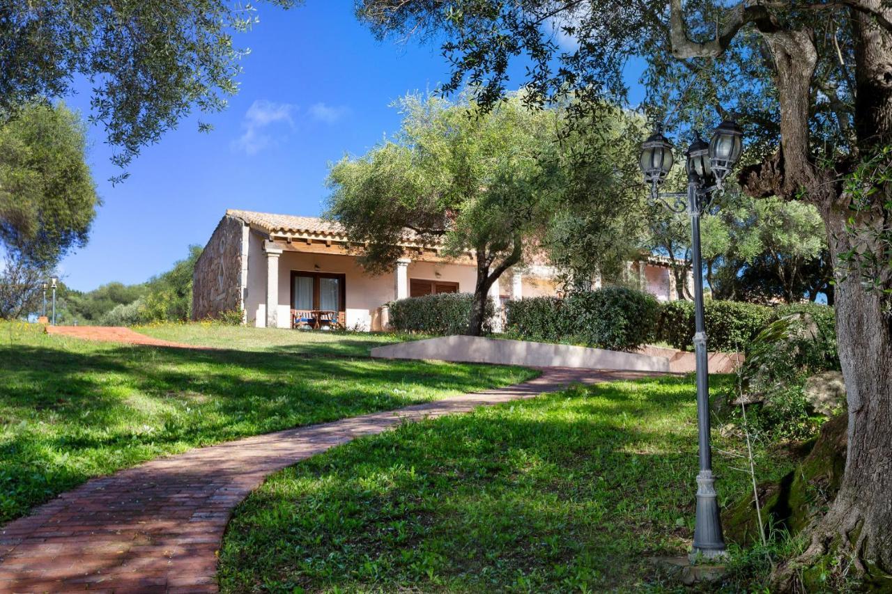 Felix Hotels - Country Resort Parco Degli Ulivi Arzachena Exterior photo