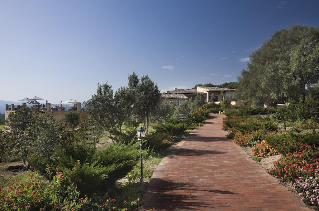 Felix Hotels - Country Resort Parco Degli Ulivi Arzachena Exterior photo